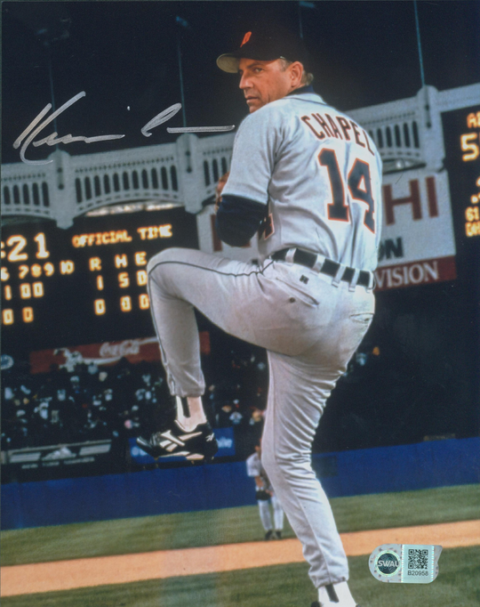 Kevin Costner Signed 8x10 Photo - SWAU Authenticated