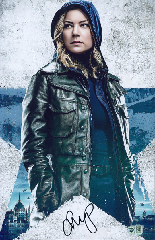 Emily VanCamp Signed 11x17 Photo - SWAU Authenticated